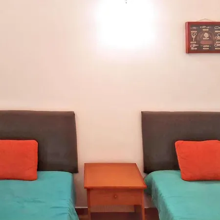 Cosy In With Shared Pool - 45 Sqm Apartment *