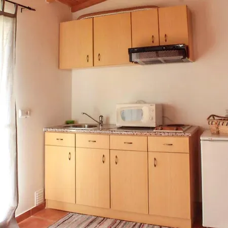 Apartment Cosy In With Shared Pool - 45 Sqm *
