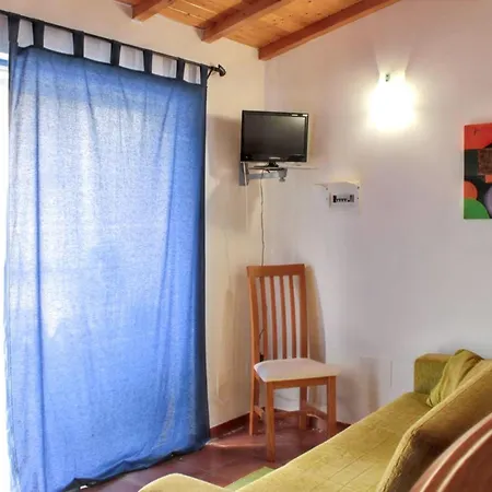 Daire Cosy In With Shared Pool - 45 Sqm *